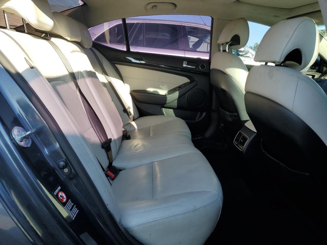 Kia Cadenza Premium Image 9