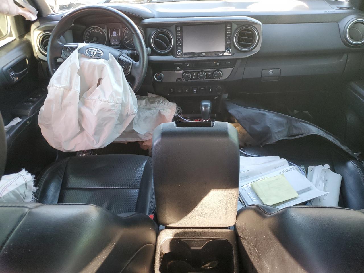 Toyota Tacoma Double Cab Image 3