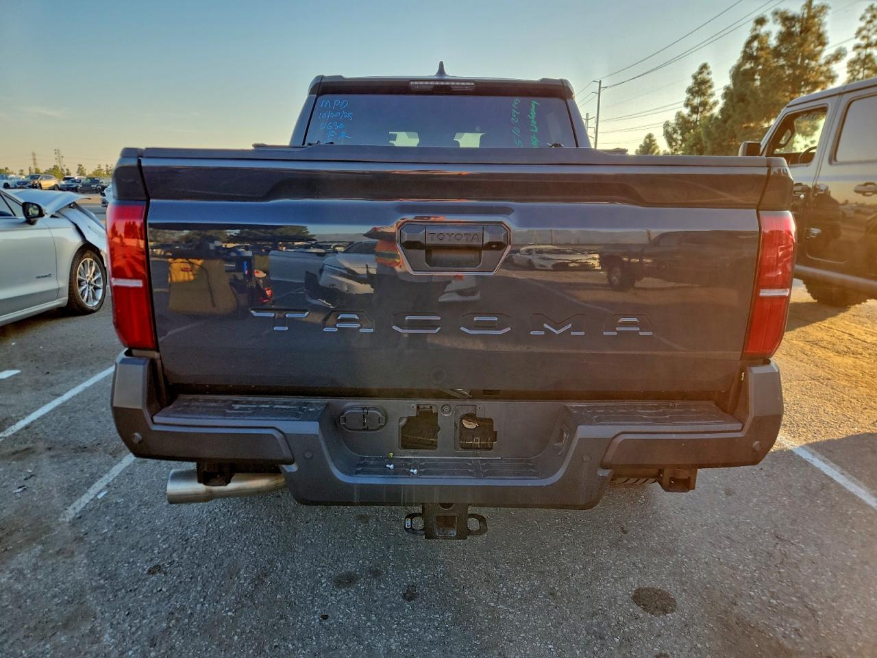 Toyota Tacoma Double Cab Image 3