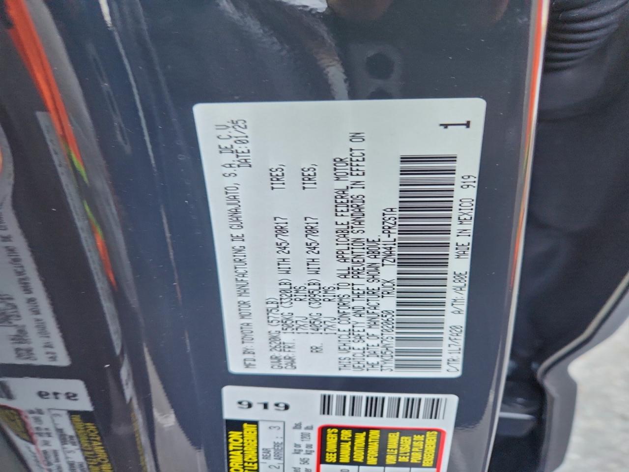 Toyota Tacoma Double Cab Image 5