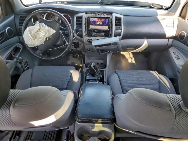 Toyota Tacoma Double Cab Prerunner Image 9
