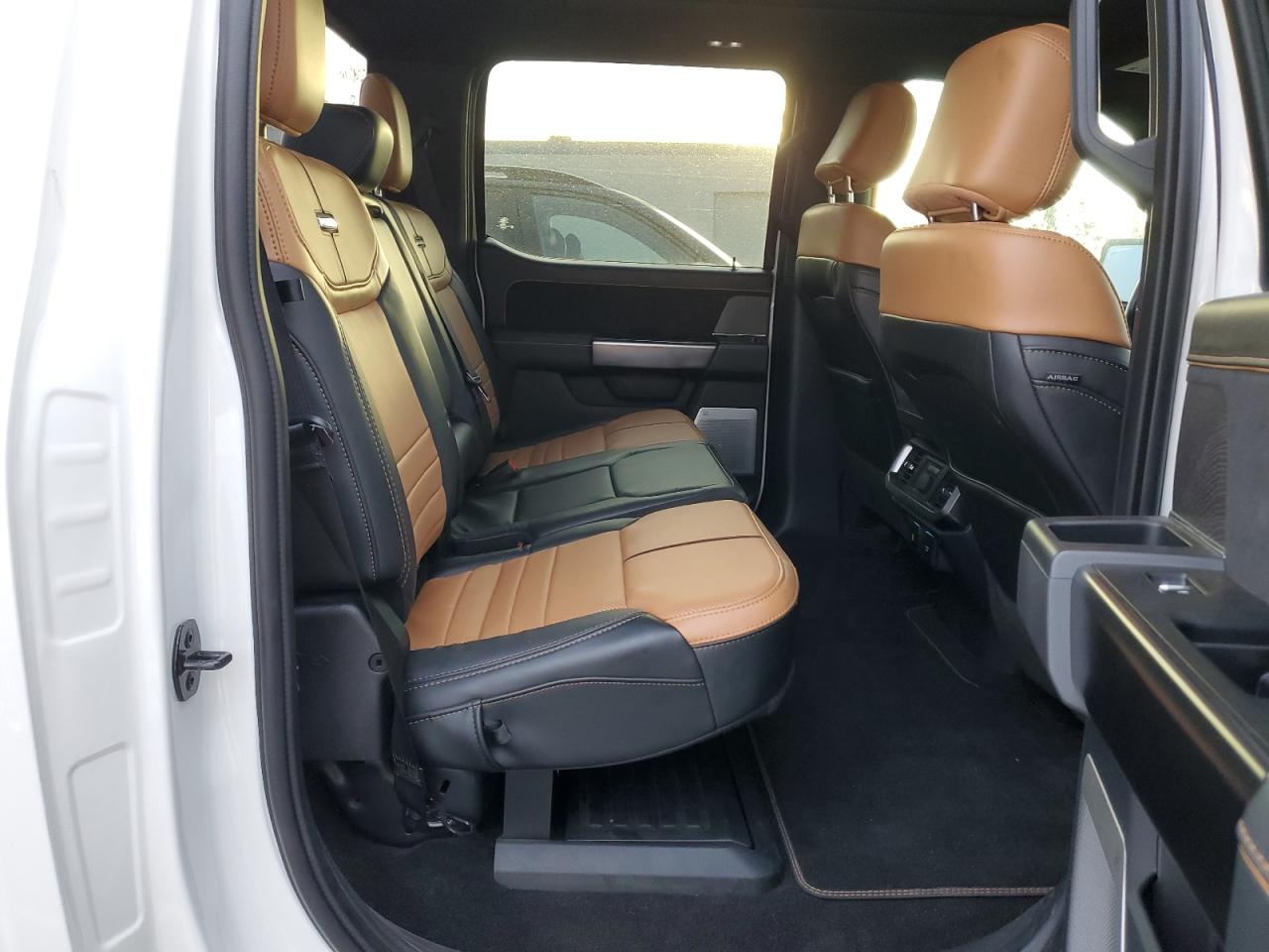 Ford F-150 Supercrew Image 11