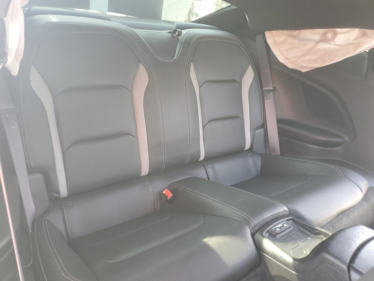 Chevrolet Camaro Lt Image 7