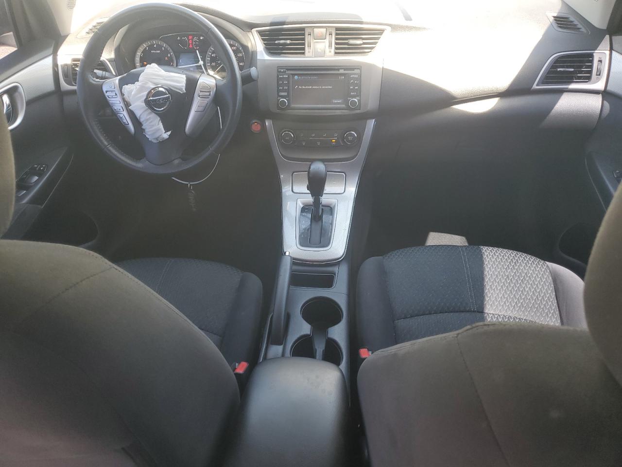 Nissan Sentra S Image 10