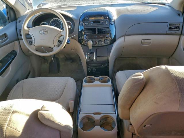 Toyota Sienna Ce Image 8