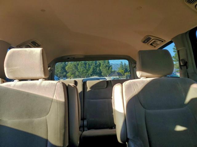 Toyota Sienna Ce Image 2