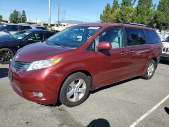  Salvage Toyota Sienna