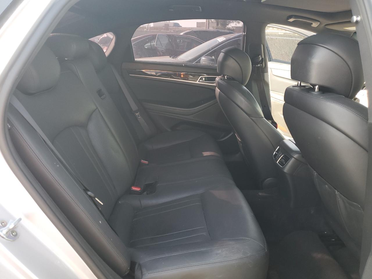 Hyundai Genesis Base Image 11