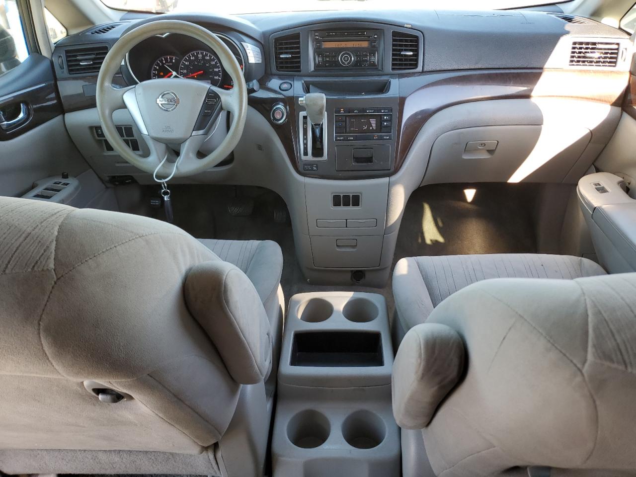 Nissan Quest S Image 9