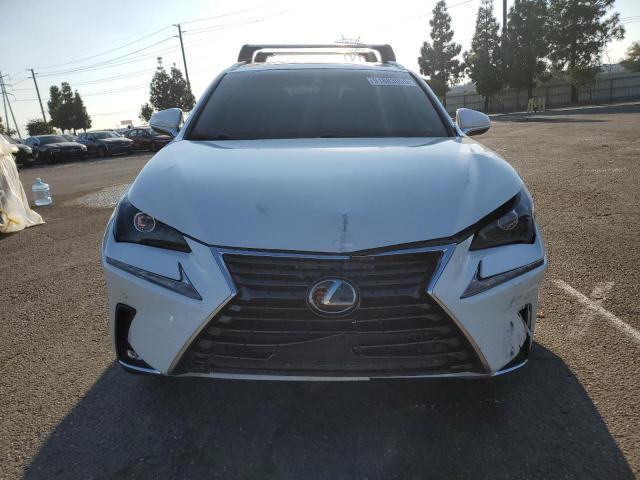 Lexus NX 300 Image 3