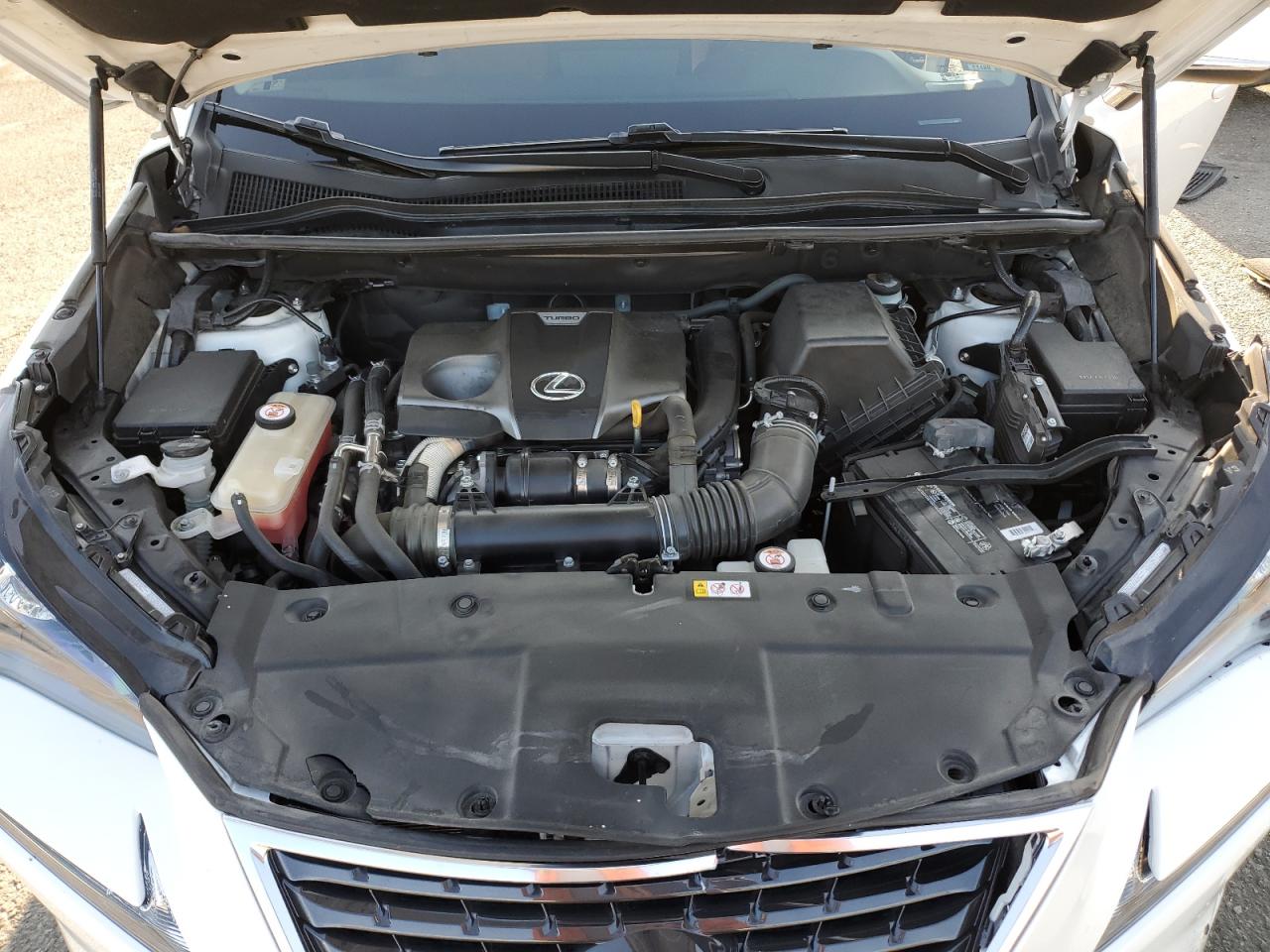 Lexus NX 300 Image 8