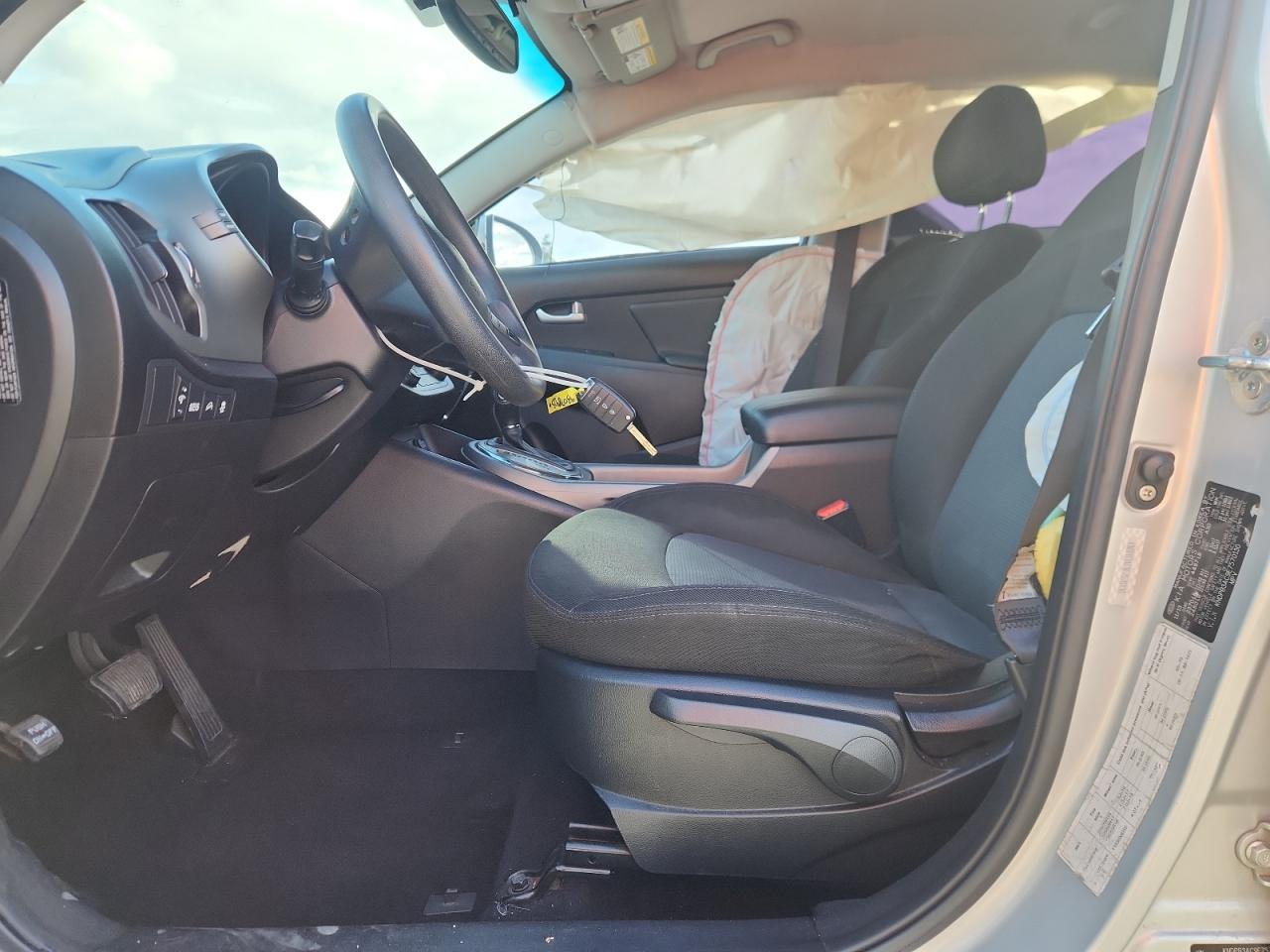 Kia Sportage Base Image 7