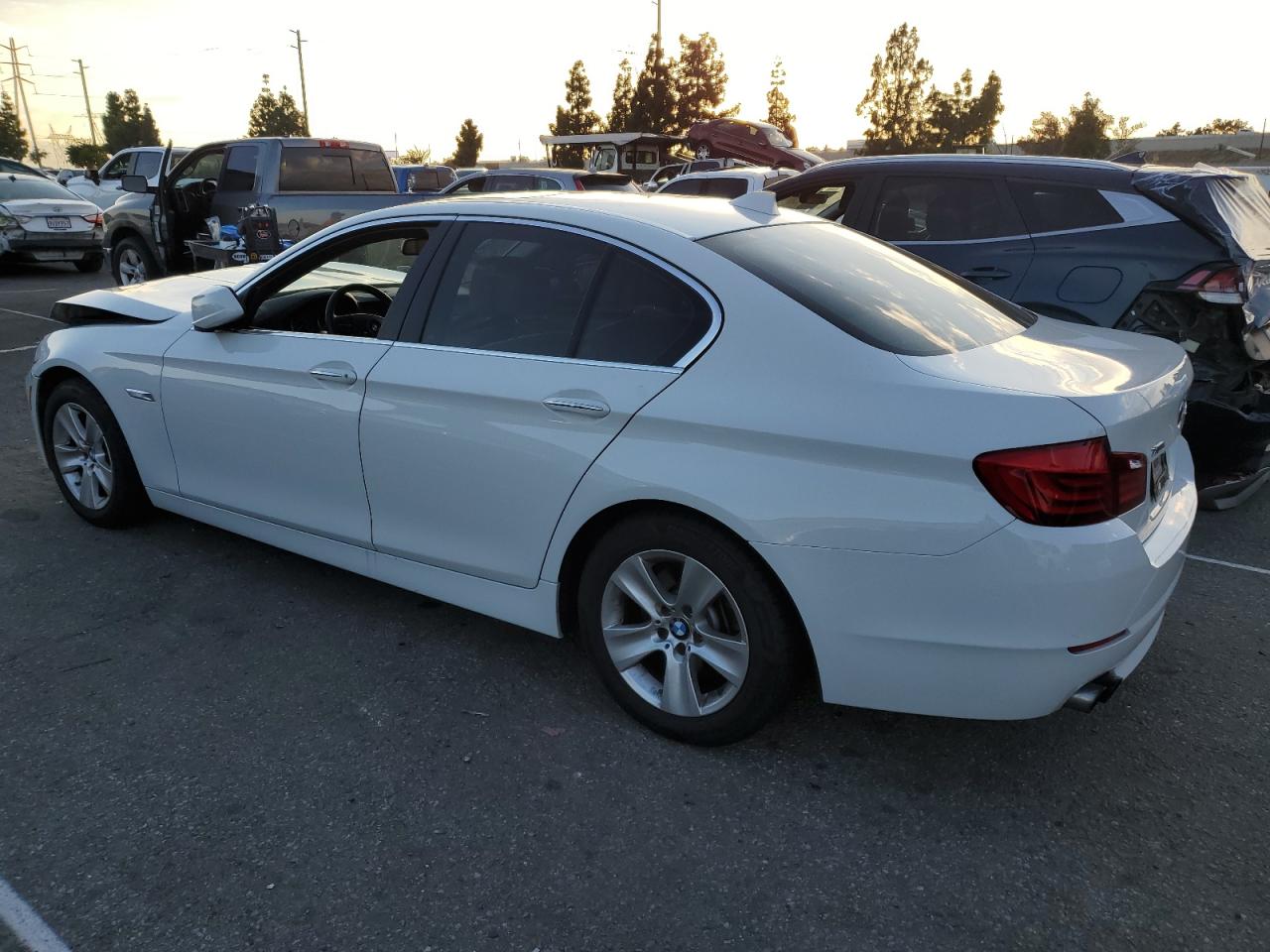 BMW 5 Series Xi Image 8