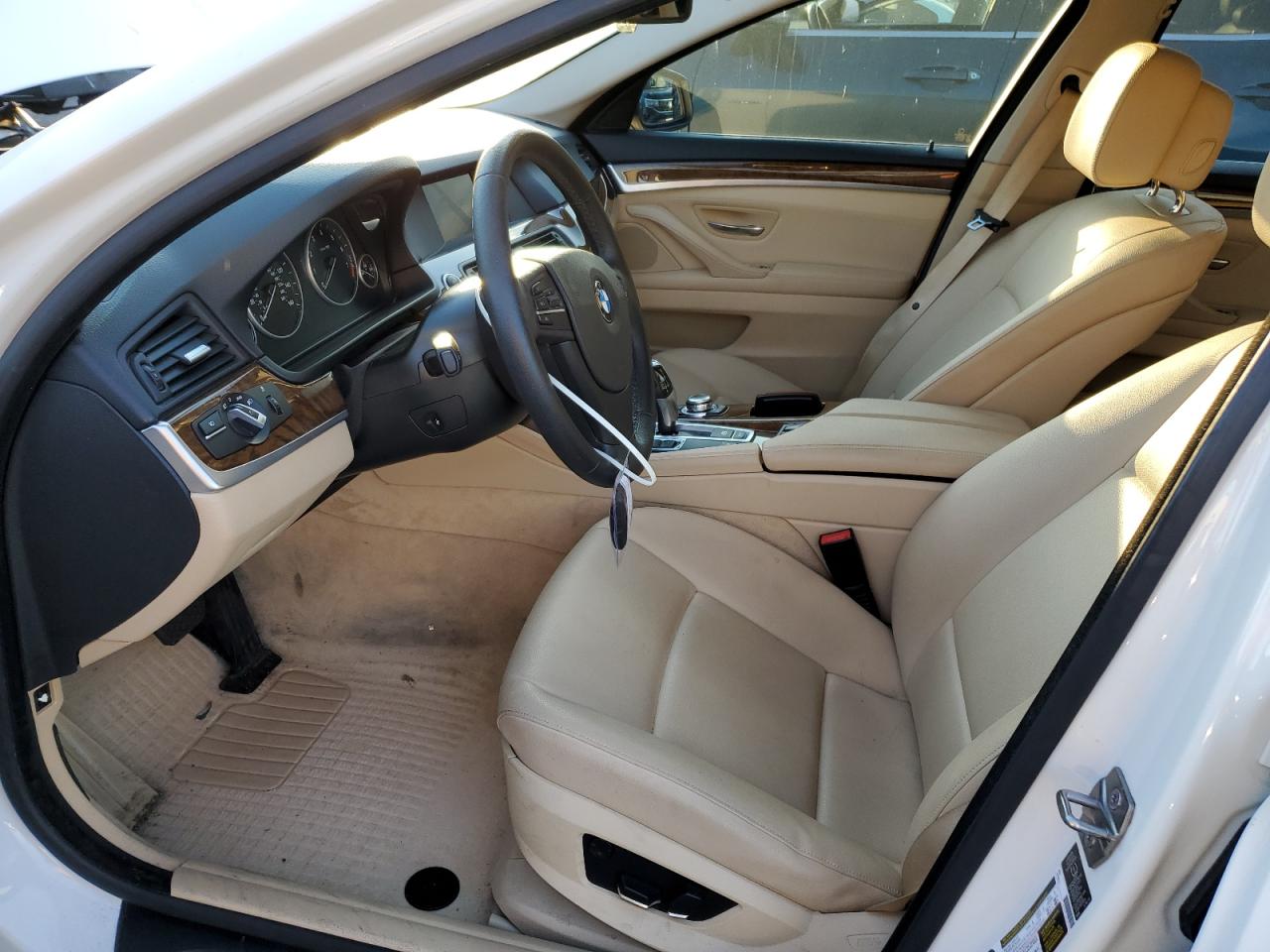 BMW 5 Series Xi Image 4