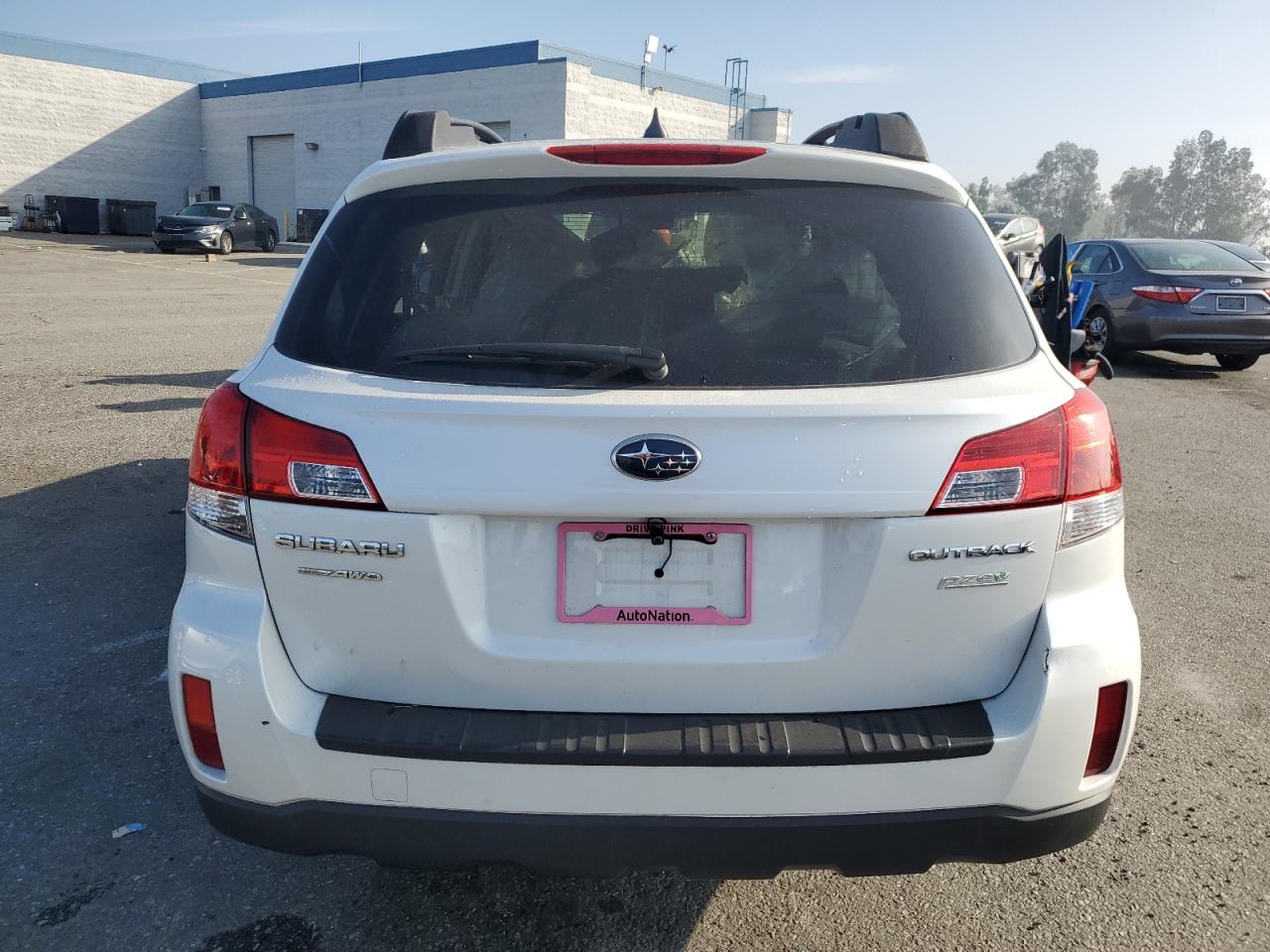 Subaru Outback 2.5i Limited Image 8