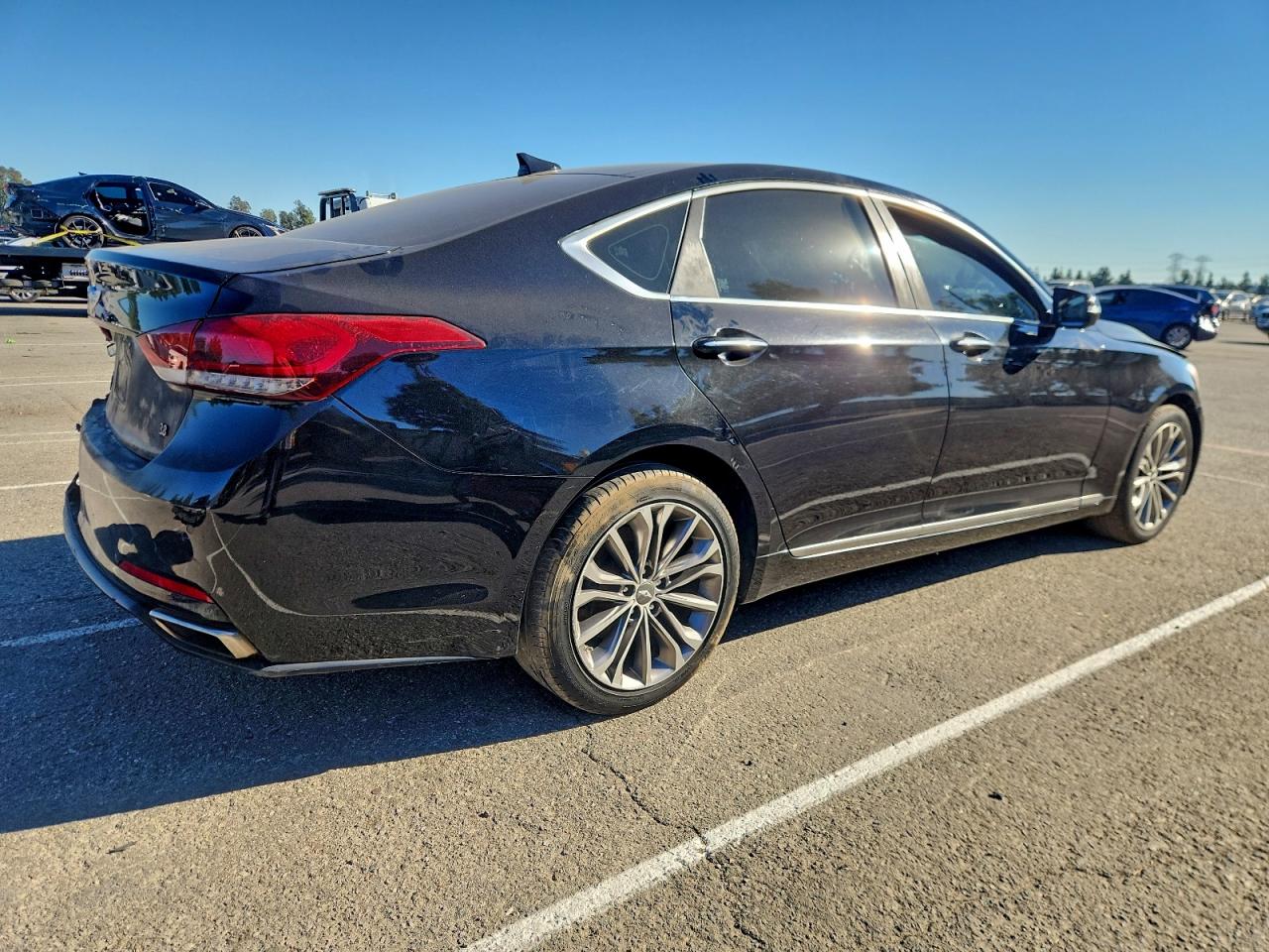 Hyundai Genesis 3.8l Image 6