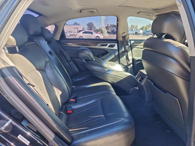 Hyundai Genesis 3.8l Image 12