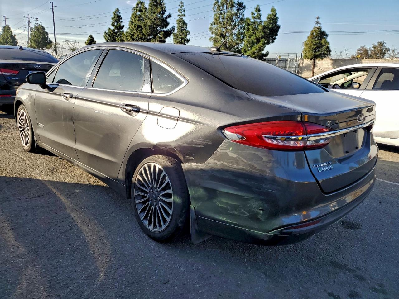 Ford Fusion Se Phev Image 12