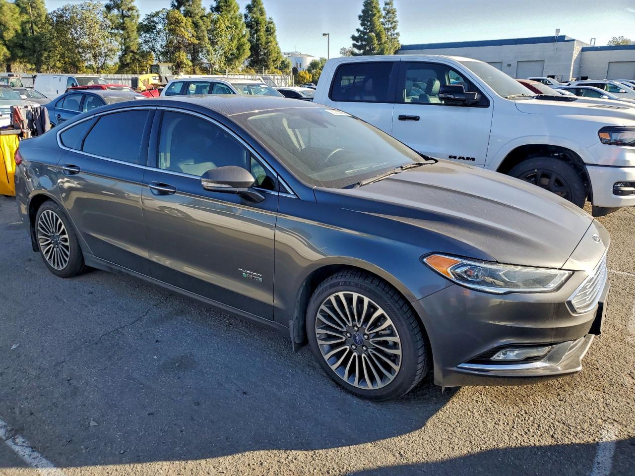 Ford Fusion Se Phev Image 6