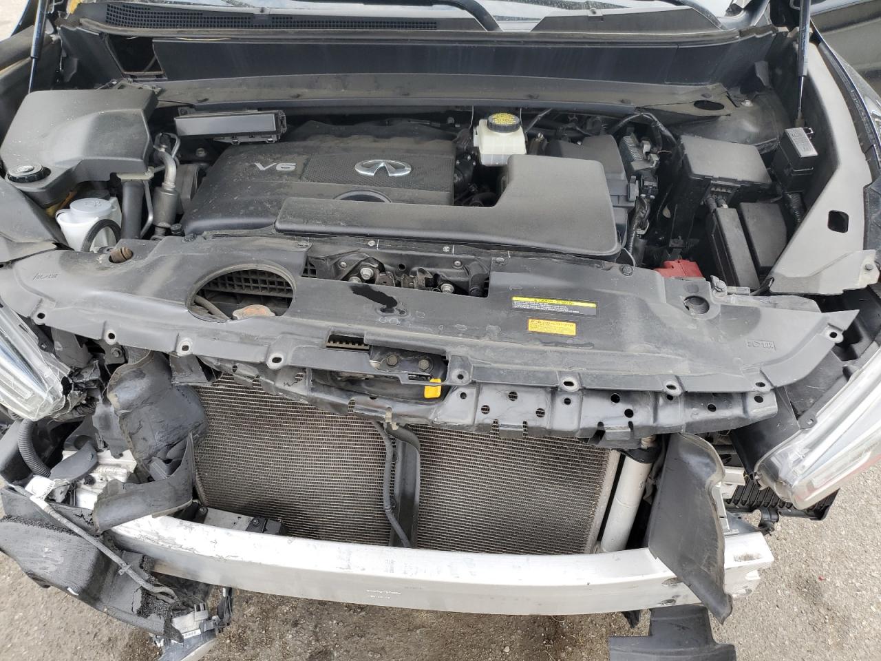 INFINITI Qx Luxe Image 4