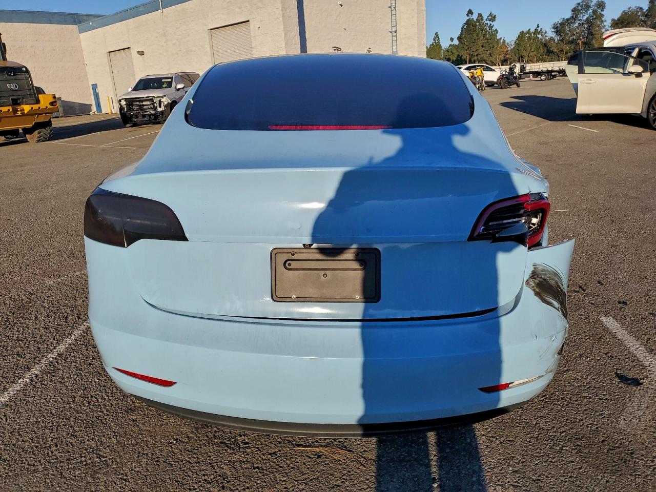 Tesla Model 3 Image 2