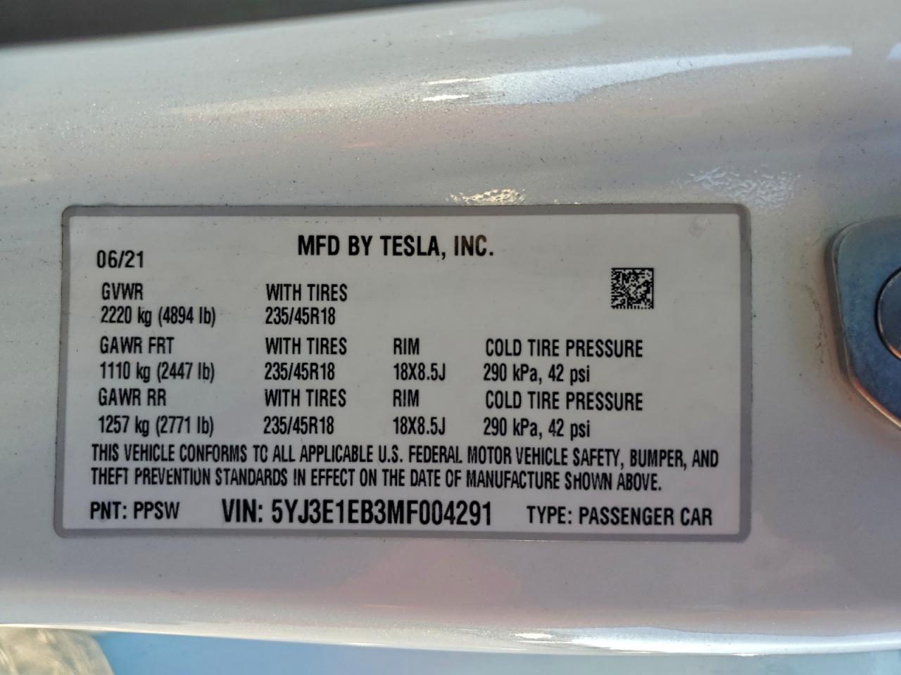 Tesla Model 3 Image 12