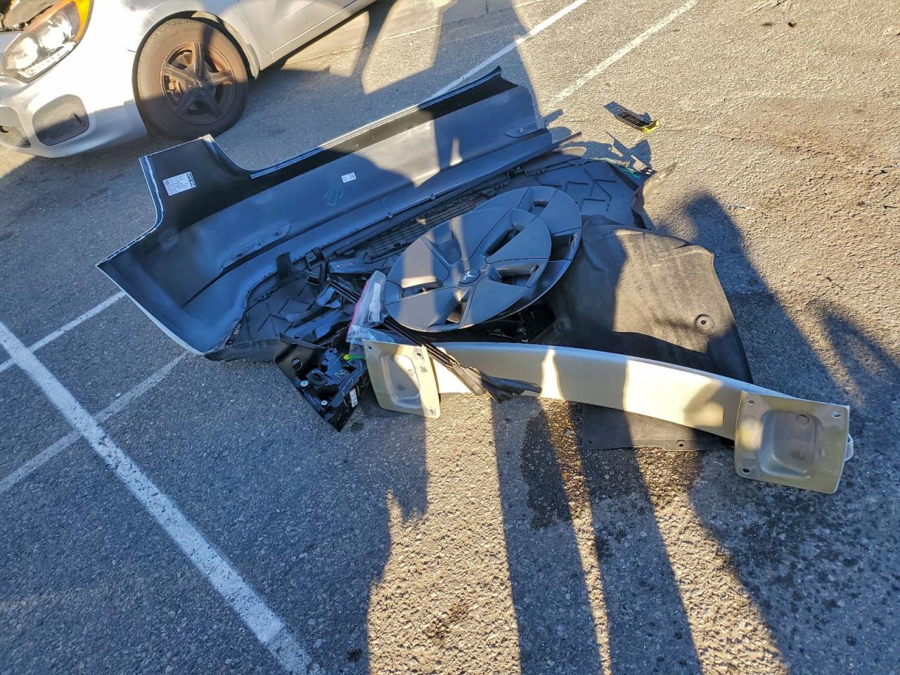 Tesla Model 3 Image 12