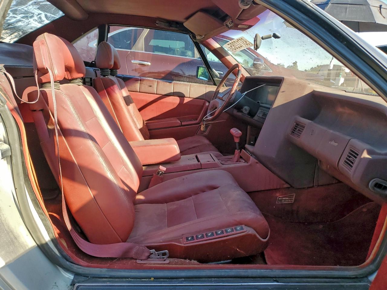 Cadillac Allante Image 8
