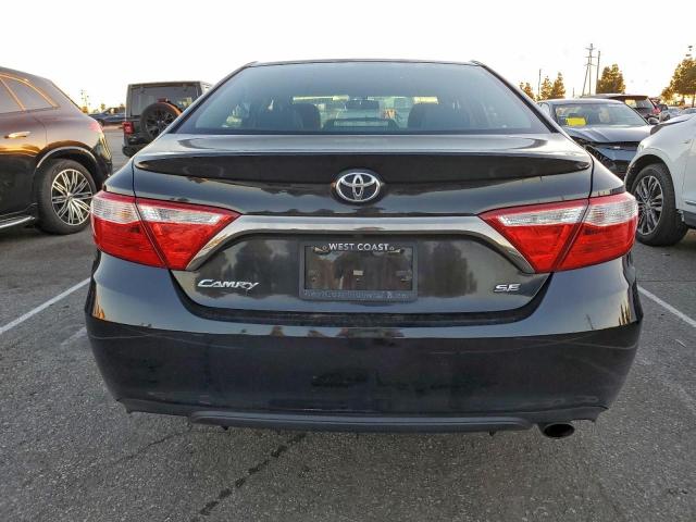 Toyota Camry Le Image 4