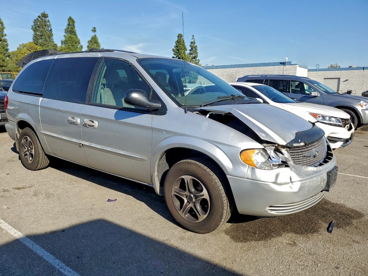 Chrysler Minivan Lx Image 3