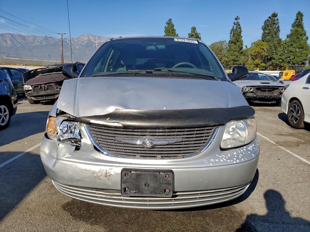 Chrysler Minivan Lx Image 11