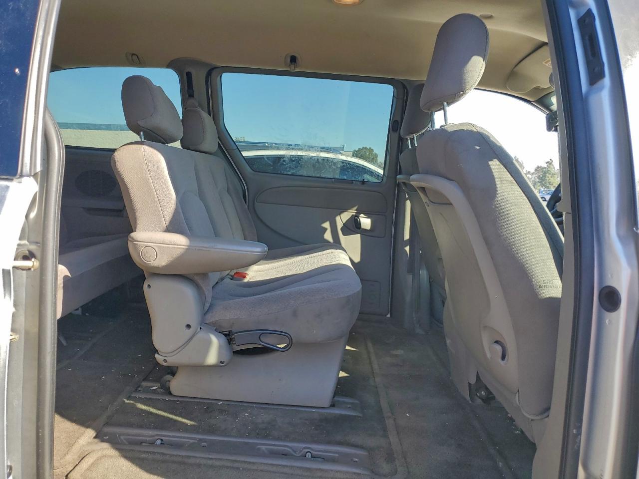 Chrysler Minivan Lx Image 5