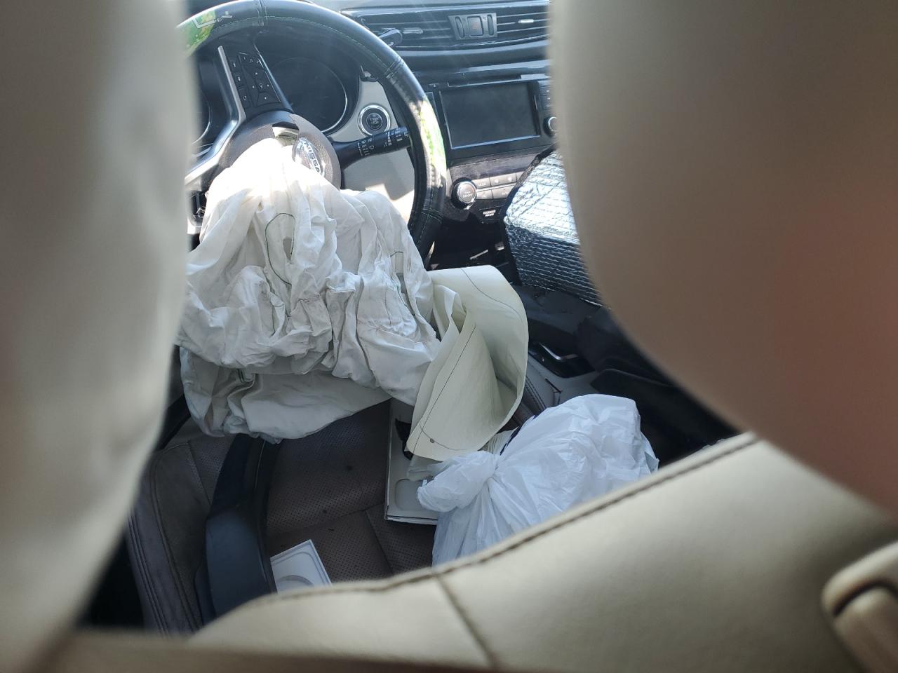 Nissan Rogue S Image 8