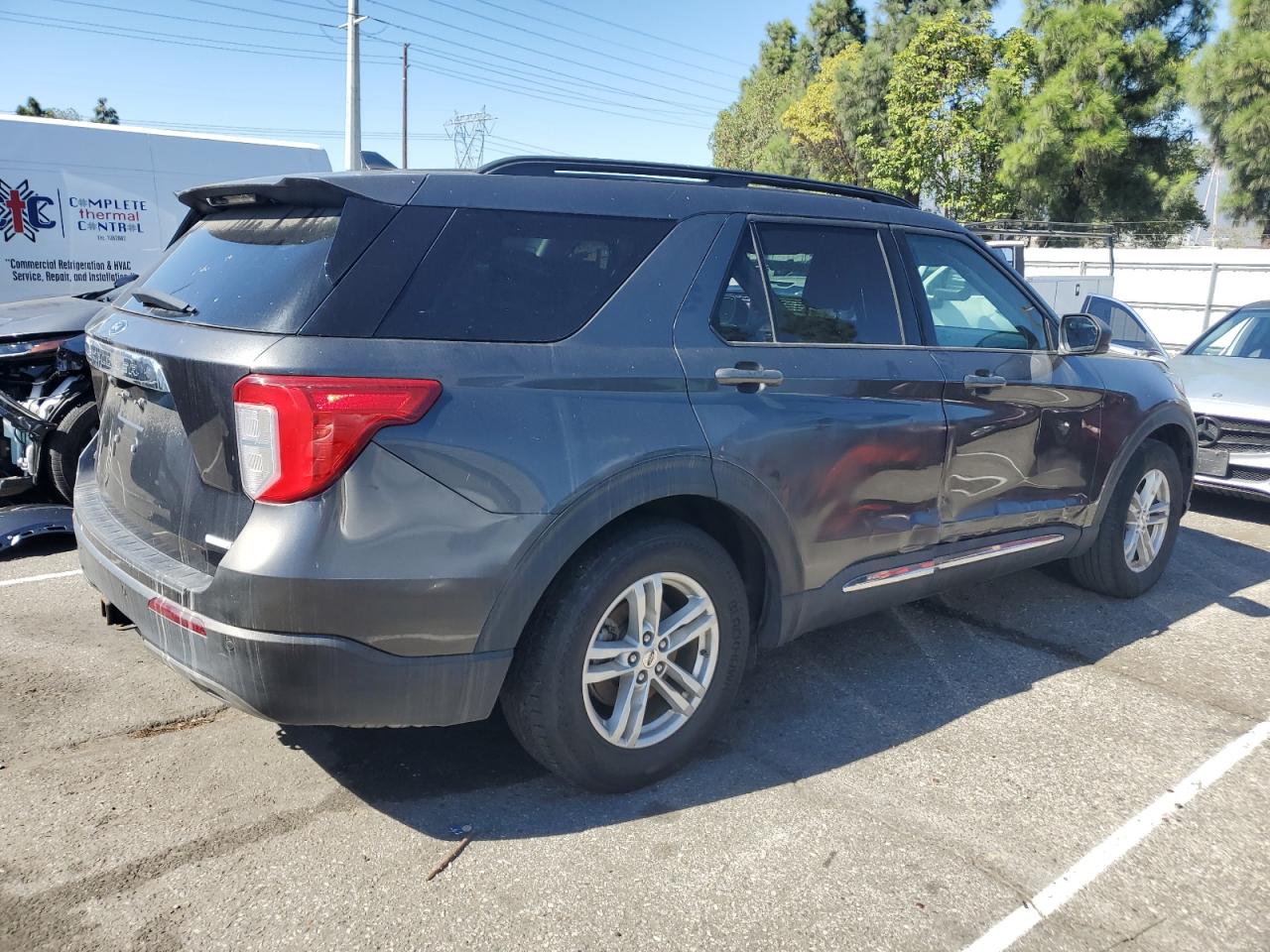 Ford Explorer Xlt Image 3