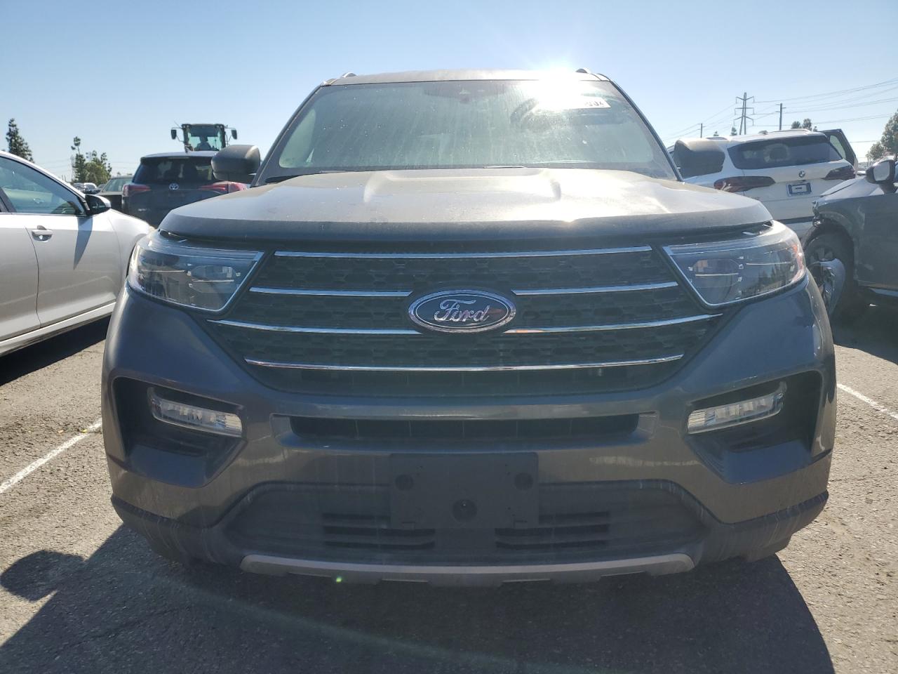 Ford Explorer Xlt Image 5