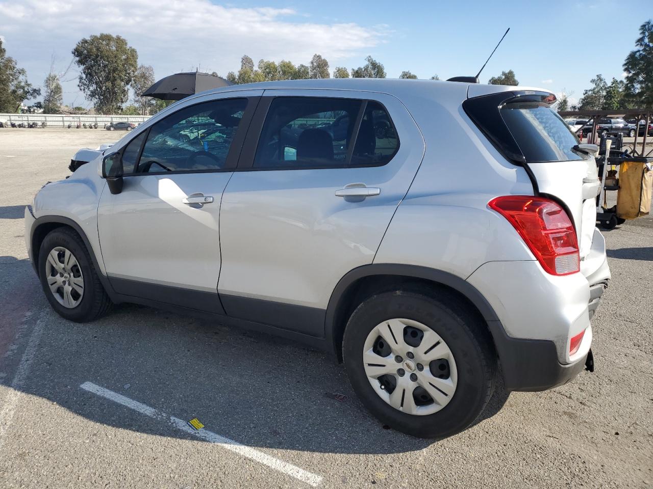 Chevrolet Trax Ls Image 13