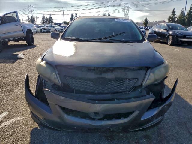 Toyota Corolla Base Image 2