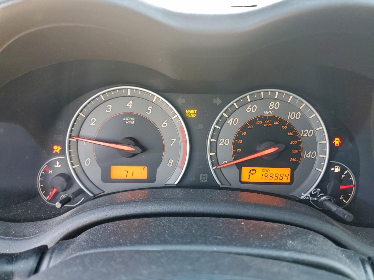 Toyota Corolla Base Image 11