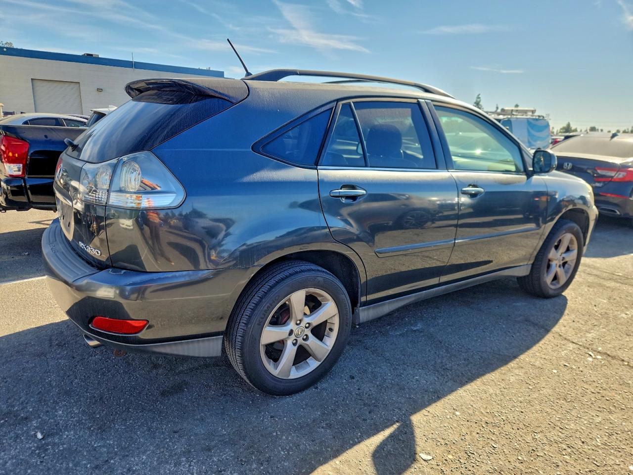 Lexus RX 330 Image 3