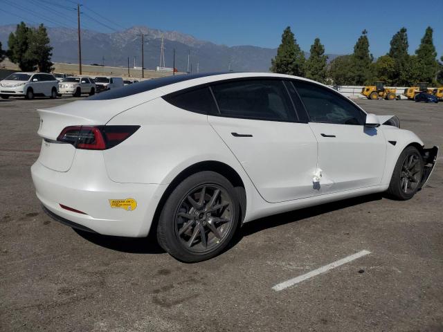 Tesla Model 3 Image 9