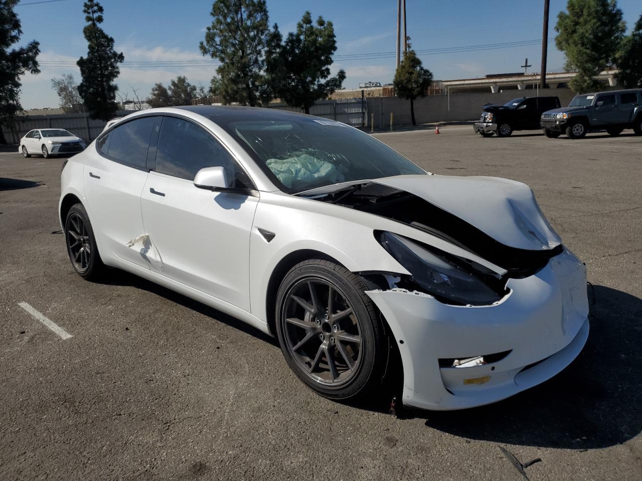 Tesla Model 3 Image 4