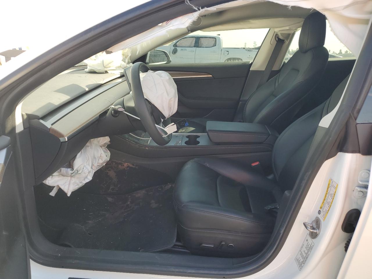 Tesla Model 3 Image 6