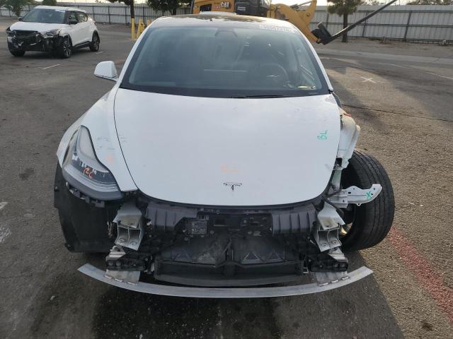 Tesla Model 3 Image 4