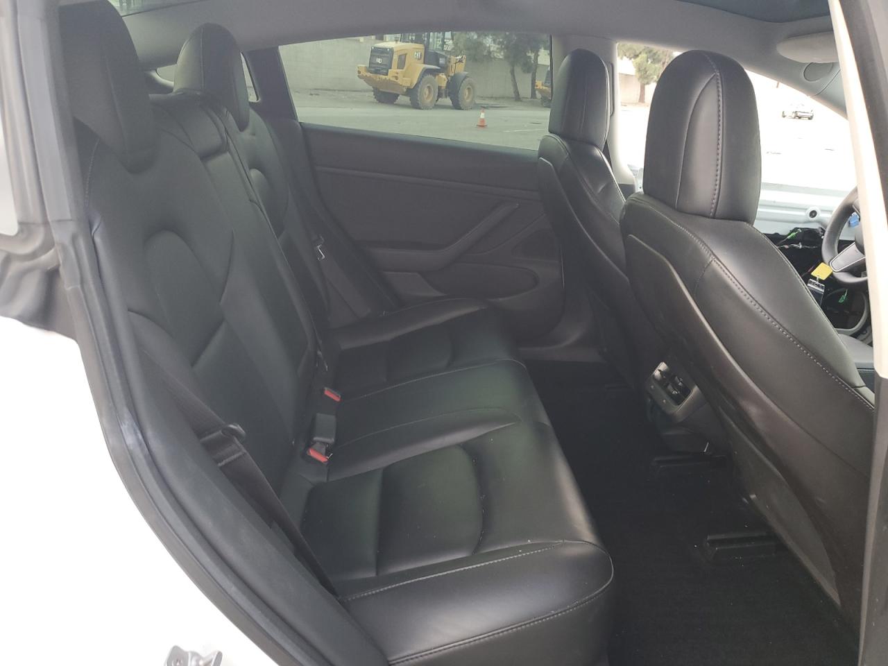 Tesla Model 3 Image 9