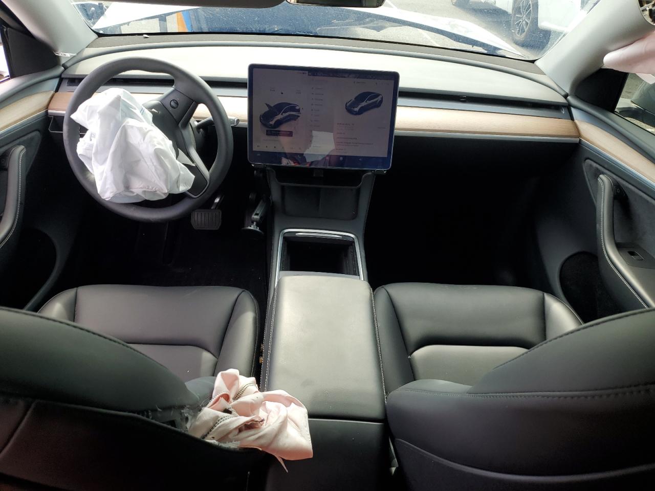 Tesla Model Y Image 8