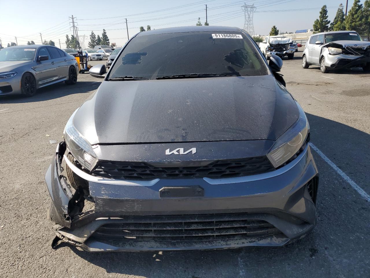 Kia Forte Fe Image 4