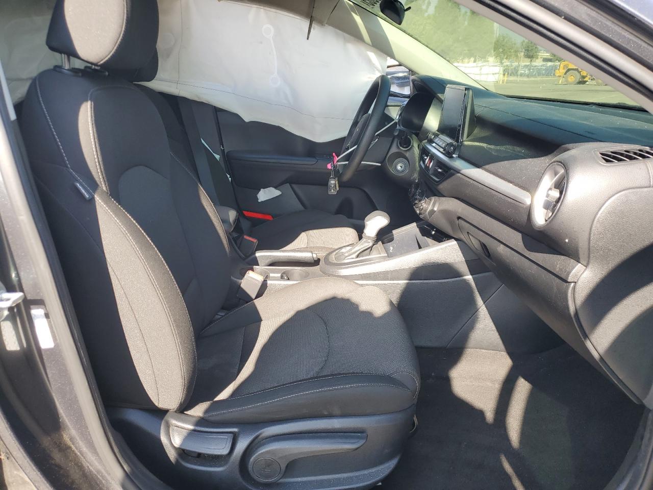 Kia Forte Fe Image 7