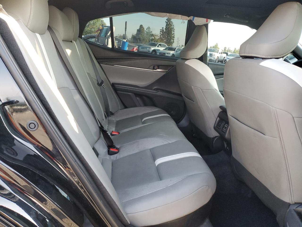 Toyota Camry Xse Image 12