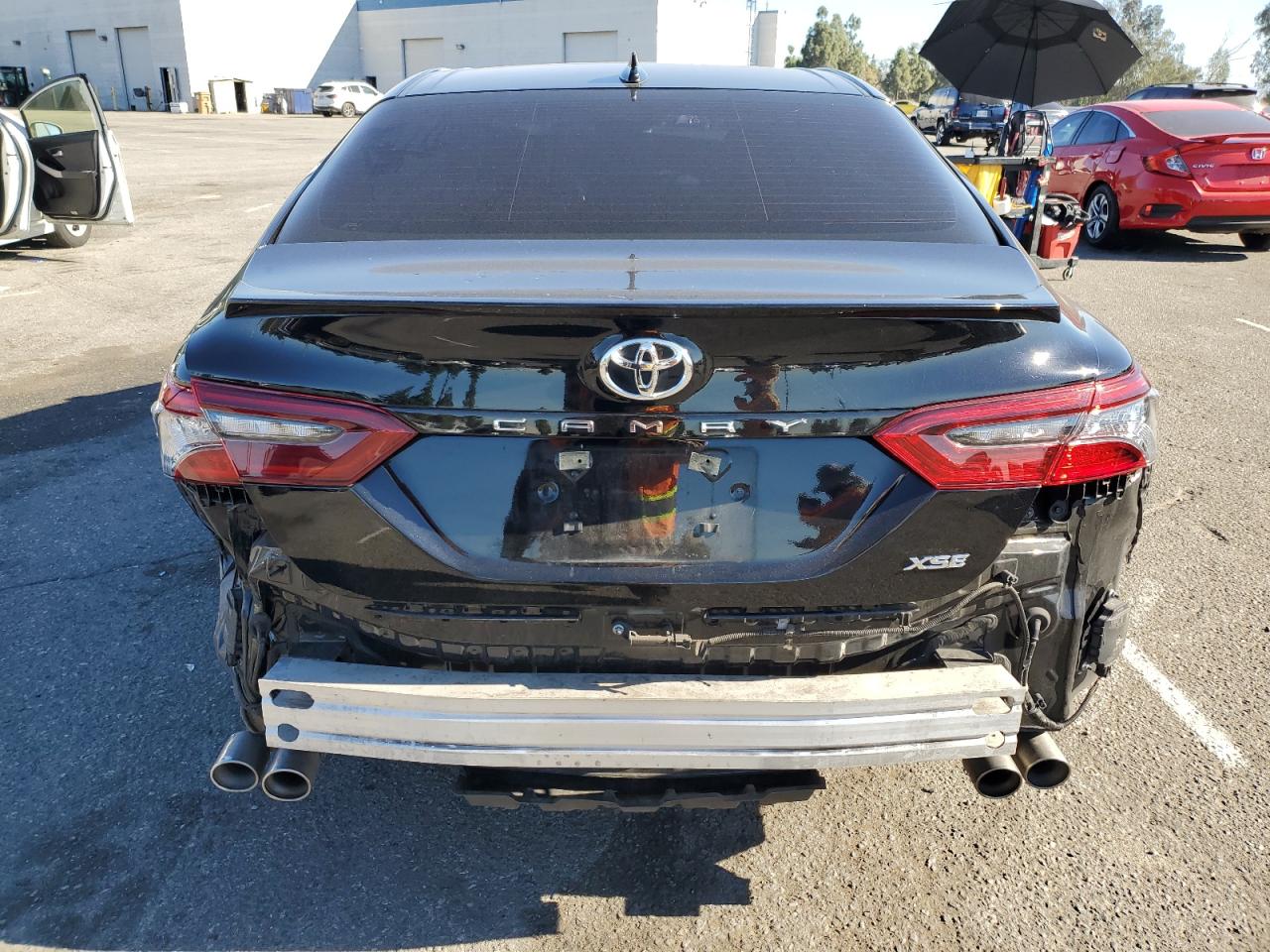 Toyota Camry Xse Image 8