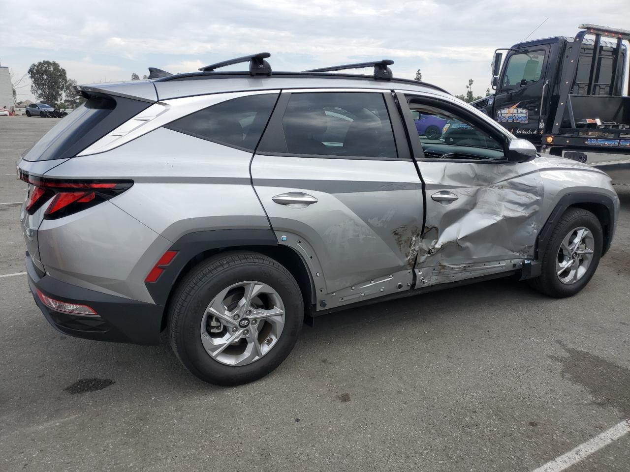 Hyundai TUCSON Sel Image 2